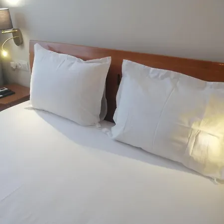 Victoria- две спални делукс до морската градина и центъра