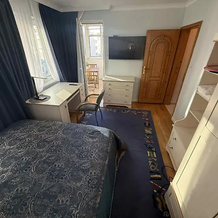 Victoria- две спални делукс до морската градина и центъра *