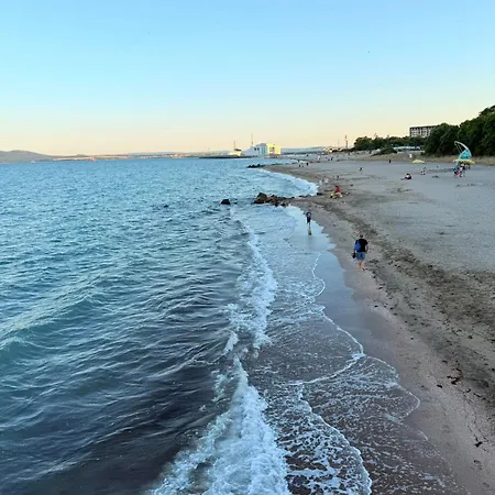 на 2 мин от плажа!victoria- две спални делукс до морската градина и центъра