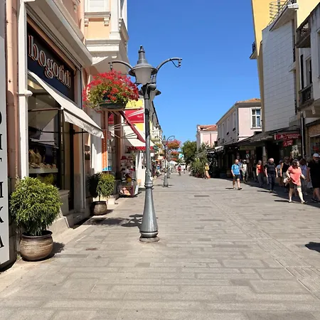 Victoria- две спални делукс до морската градина и центъра Burgas