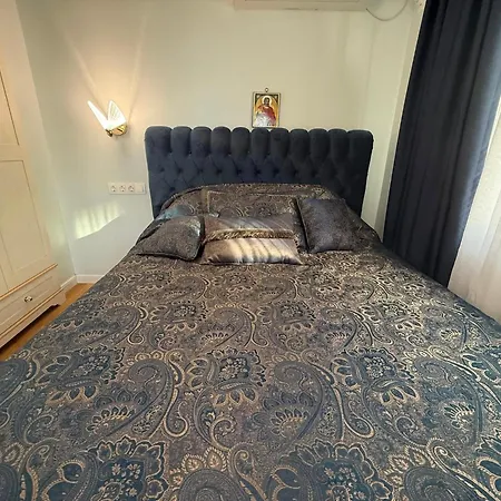 на 2 мин от плажа!victoria- две спални делукс до морската градина и центъра Apartment