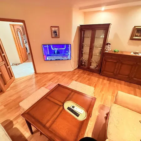 Victoria- две спални делукс до морската градина и центъра Apartmán *