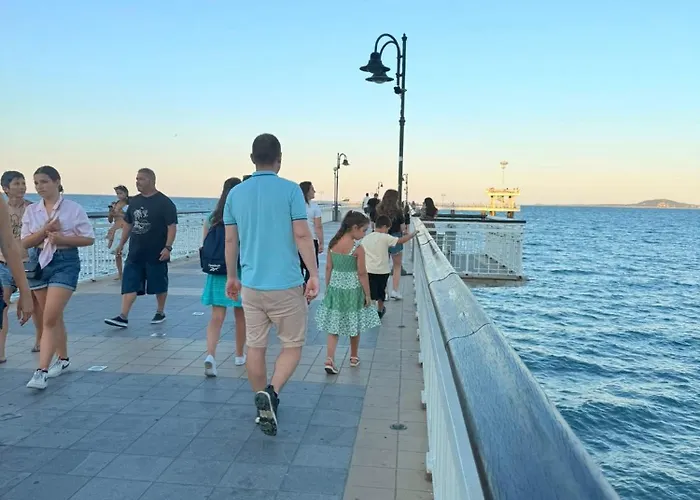 Victoria- две спални делукс до морската градина и центъра * 布尔加斯